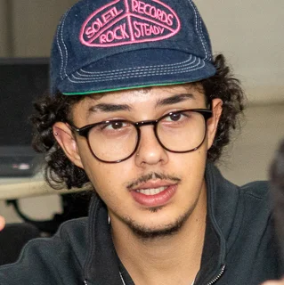 Pessoa 34